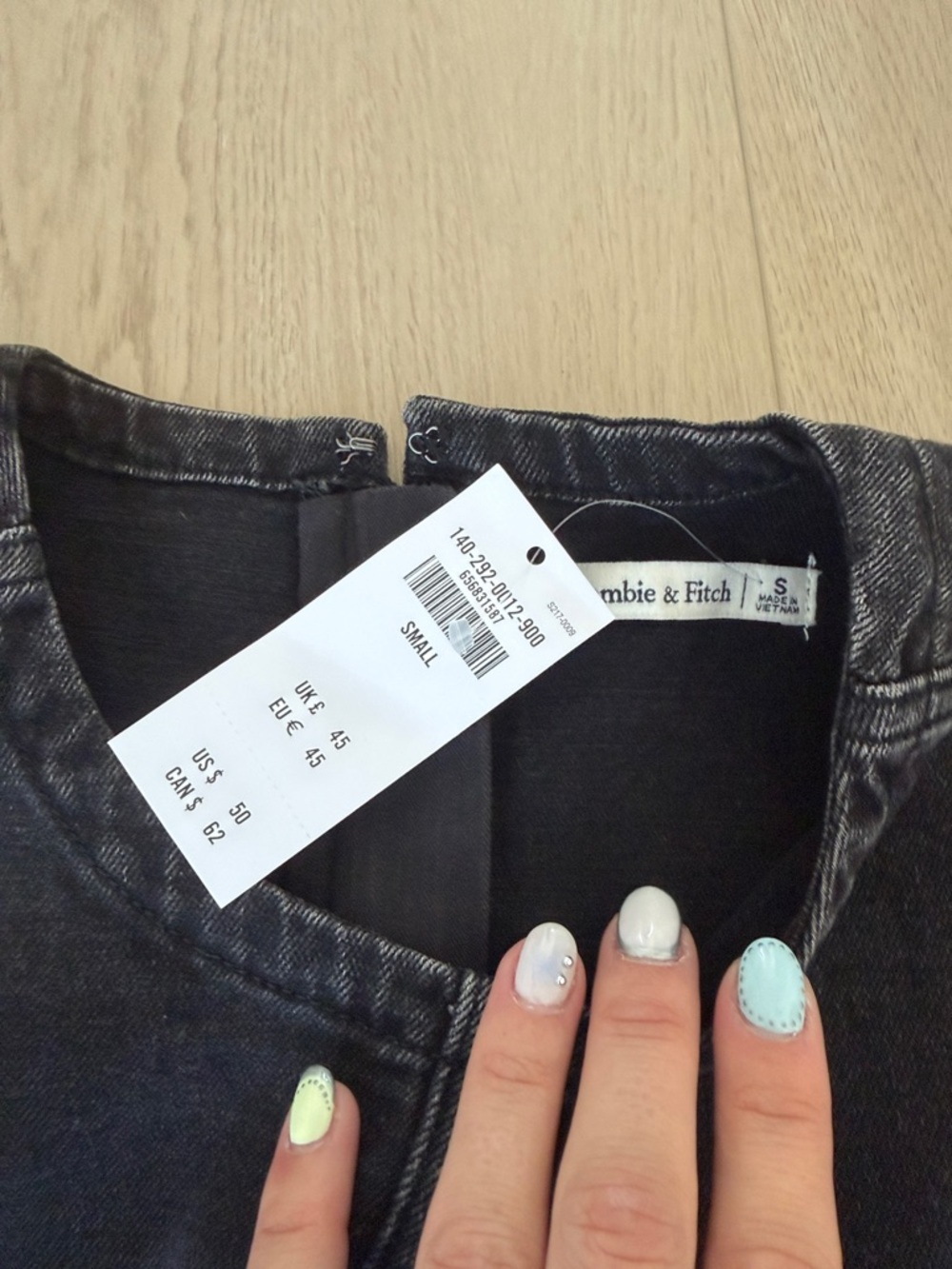 Abercrombie & Fitch Black Washed Denim tank top - Picture 2 of 3